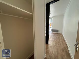  Appartement à louer 2 pièces 32 m²