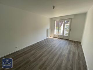  Appartement à louer 3 pièces 65 m²