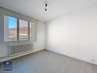  Appartement à louer 4 pièces 86 m²