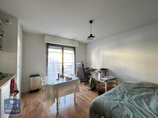  Appartement à louer 1 pièce 25 m²