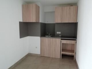  Appartement à louer 3 pièces 50 m²