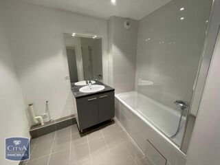  Appartement à louer 2 pièces 57 m²
