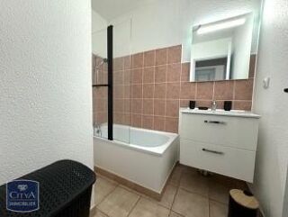  Appartement à louer 2 pièces 35 m²