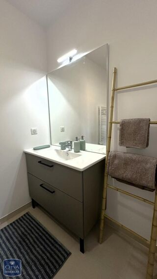  Appartement à louer 2 pièces 45 m²