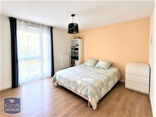  Appartement à louer 3 pièces 76 m²