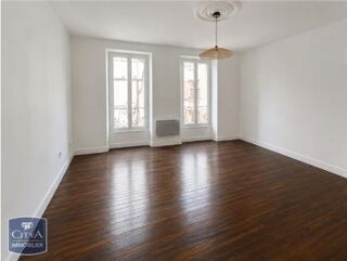  Appartement à louer 4 pièces 95 m²