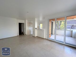  Appartement à louer 3 pièces 72 m²