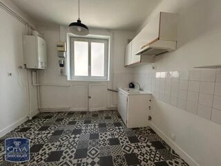  Appartement à louer 3 pièces 90 m²