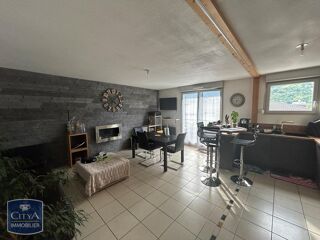  Appartement à louer 4 pièces 74 m²