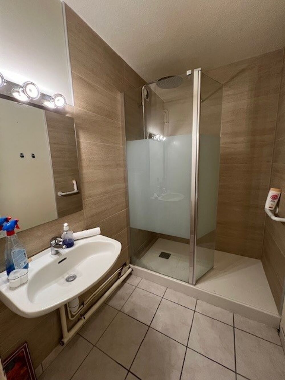 location Appartement - 4 pièce(s) - 85 m² Charnay-lès-Mâcon (71850)