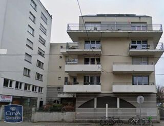  Parking / Garage à louer 