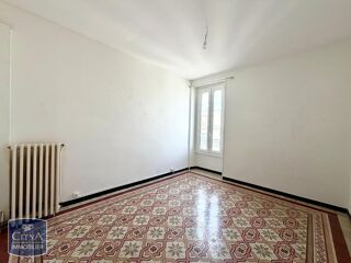  Appartement à louer 4 pièces 82 m² Nimes