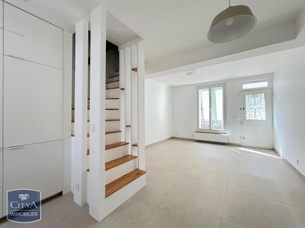 LE PERREUX-SUR-MARNE - MAISON T3 RENOVEE AVEC COUR A pro....