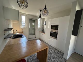  Appartement à louer 3 pièces 85 m²