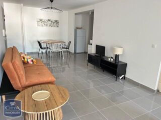  Appartement à louer 2 pièces 52 m²