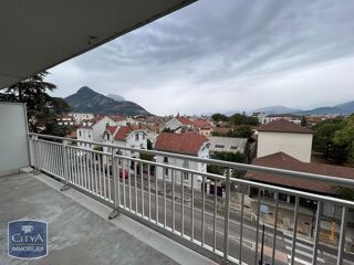  Appartement à louer 4 pièces 89 m²