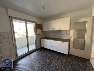  Appartement à louer 3 pièces 75 m²