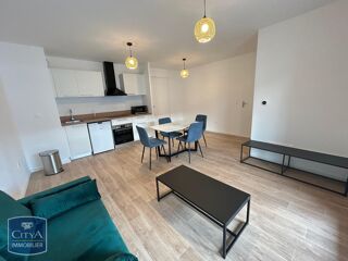  Appartement à louer 3 pièces 61 m²