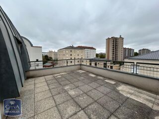  Appartement à louer 2 pièces 72 m²