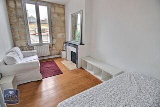  Appartement à louer 1 pièce 27 m²