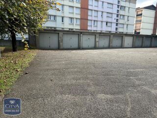  Parking / Garage à louer 15 m²