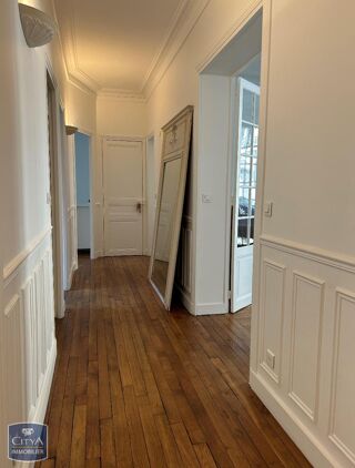 Appartement à louer 4 pièces 81 m²