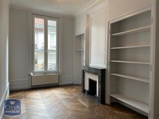  Appartement à louer 3 pièces 49 m²