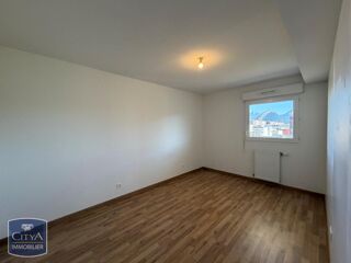  Appartement à louer 3 pièces 68 m²