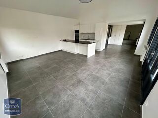  Maison à louer 4 pièces 111 m²