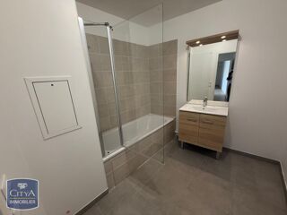  Appartement à louer 3 pièces 67 m²