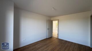  Appartement à louer 4 pièces 86 m²