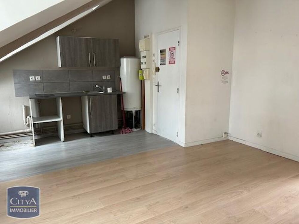 À louer, charmant appartement rénové de type T2 situé au....