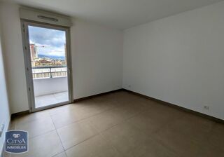  Appartement à louer 3 pièces 64 m²