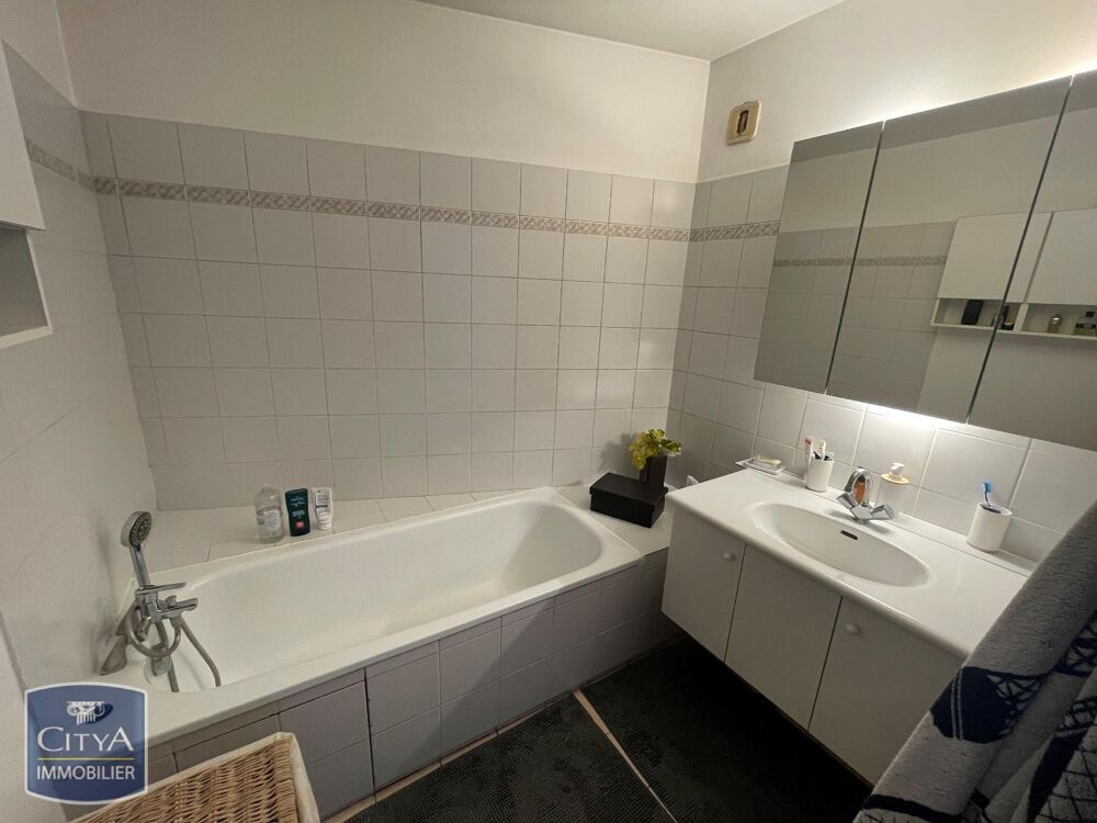 location Appartement - 3 pièce(s) - 66 m² Nogent-sur-Marne (94130)