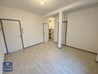  Appartement à louer 2 pièces 32 m²
