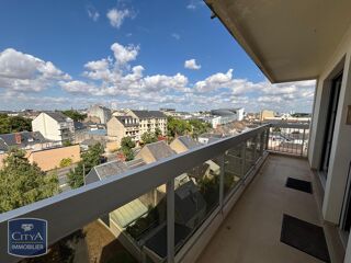  Appartement à louer 4 pièces 95 m²