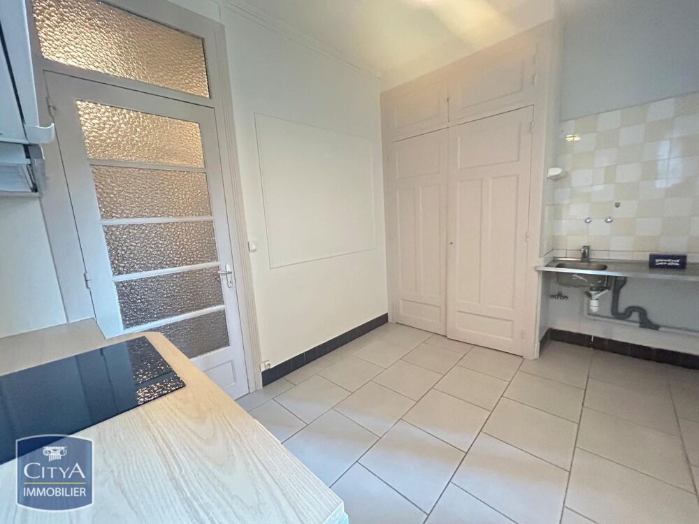 GRENOBLE SECTEUR HYPER CENTRE 2P+C EN BON ETAT - 17 Bis ....