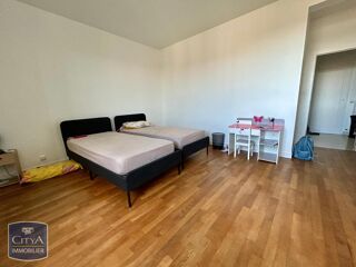  Appartement à louer 4 pièces 102 m²