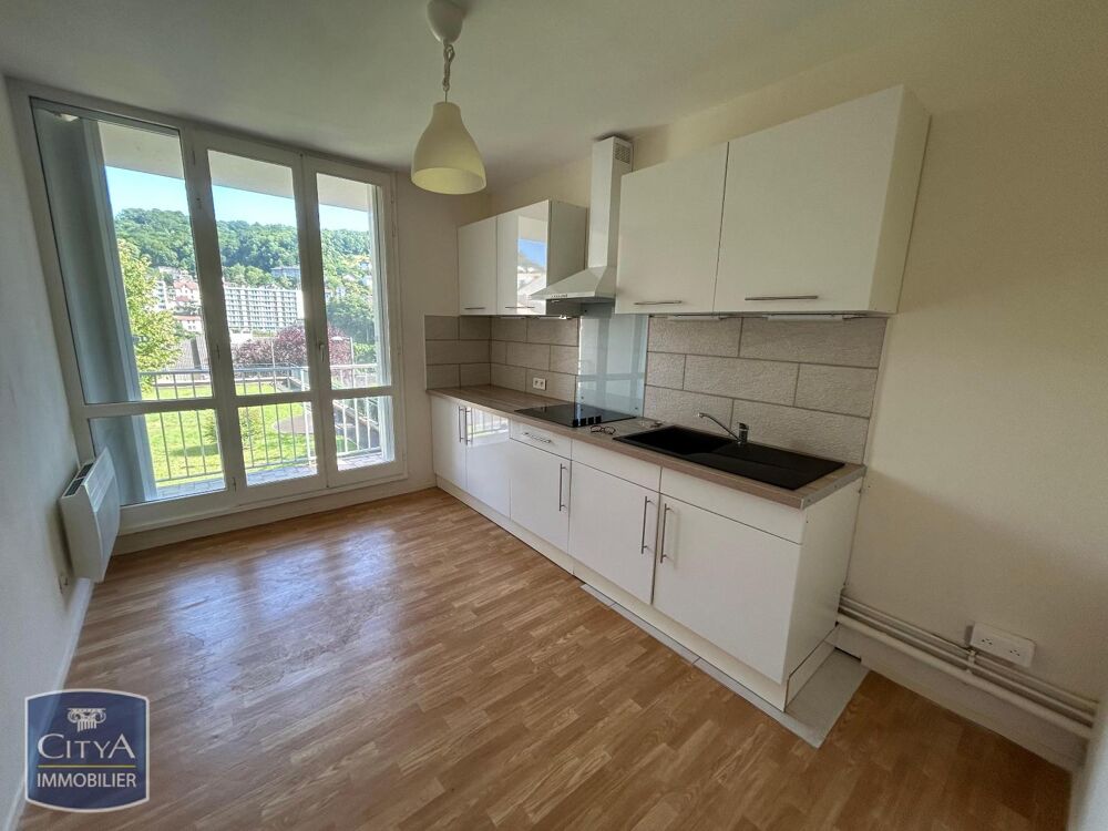 À LOUER : Appartement T1 situé à Tulle, dans le départem....