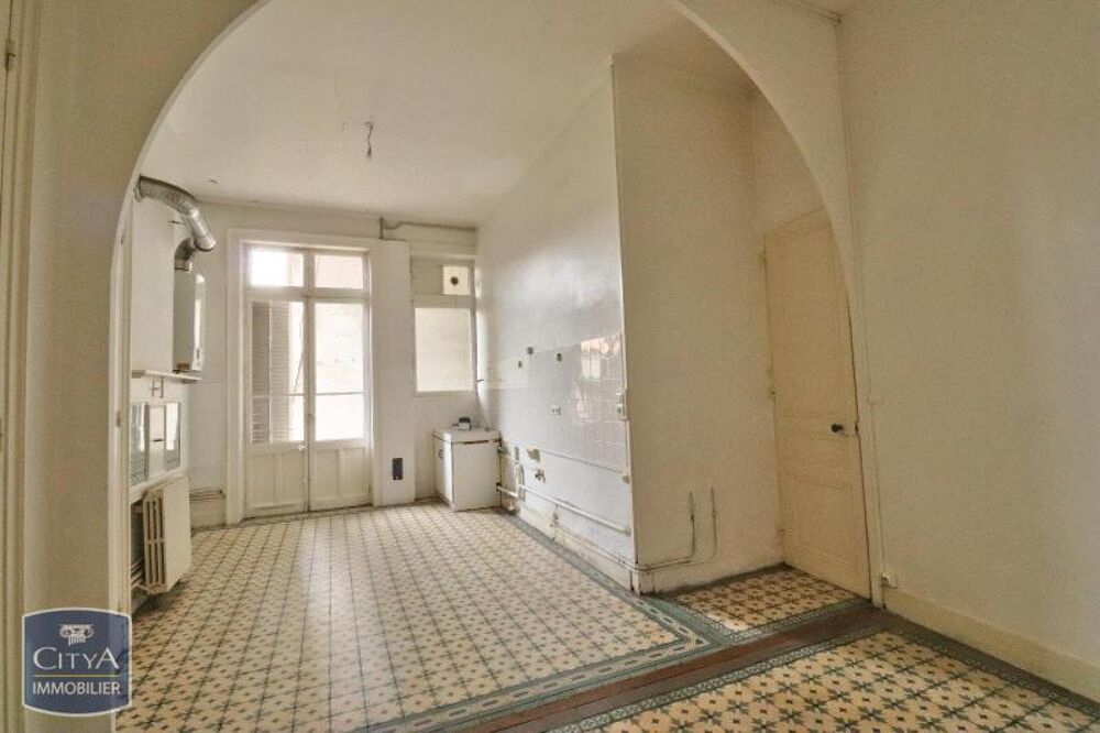 Centre Ville - EXCLUSIVITÉ - TRÈS GRAND APPARTEMENT 5 PI....