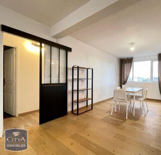  Appartement à louer 3 pièces 74 m²