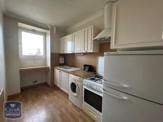  Appartement à louer 3 pièces 80 m²