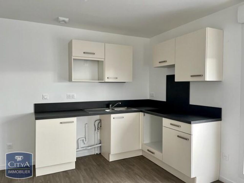 EXCLUSIVITÉ - À LOUER - GRAND T4 AVEC TERRASSE - CHARTRE....