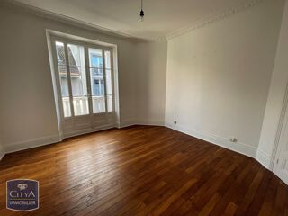  Appartement à louer 3 pièces 90 m²