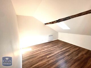  Appartement à louer 3 pièces 113 m²