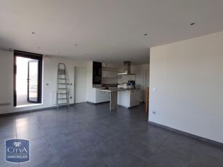 Appartement à louer 5 pièces 116 m²
