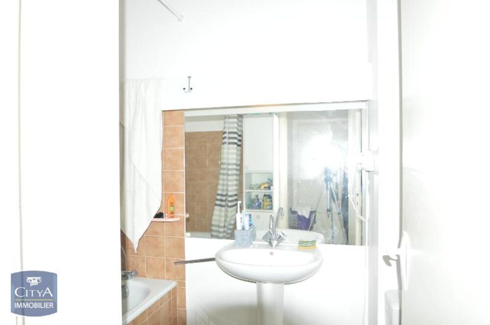 EXCLUSIVITÉ - APPARTEMENT 2 PIÈCES DANS IMMEUBLE ANCIEN ....