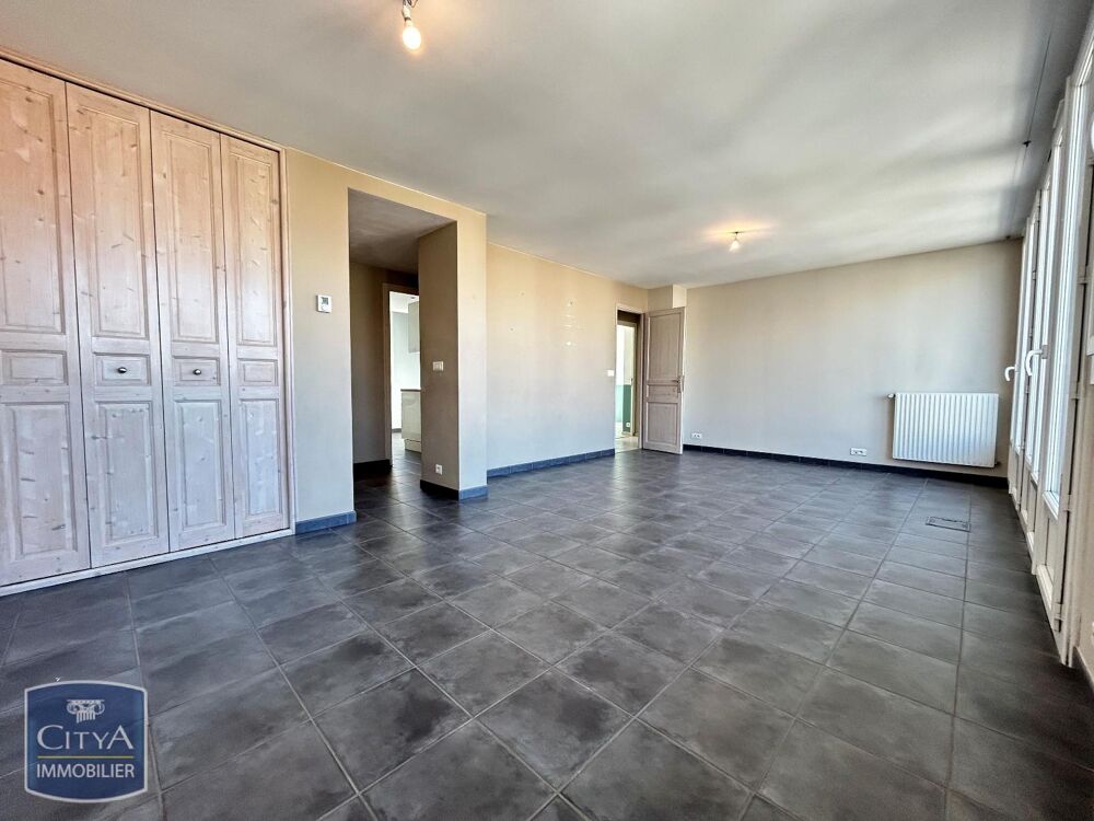 À LOUER : Appartement T3 situé à Grenoble, dans le quart....
