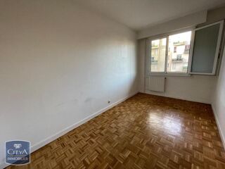 Appartement à louer 3 pièces 70 m²