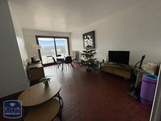 Appartement à louer 3 pièces 86 m²